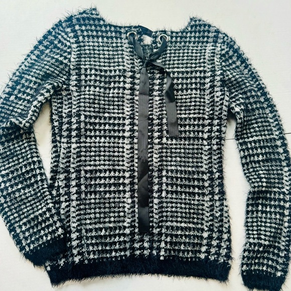 Ava couture fuzzy tie back pullover sweater ❤️ - Picture 6 of 8